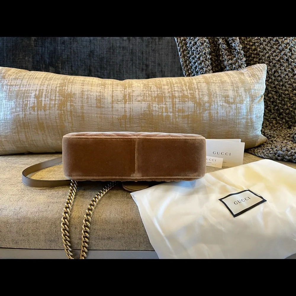 Gucci marmont small Gg matelasse shoulder bag. - Picture 7 of 15